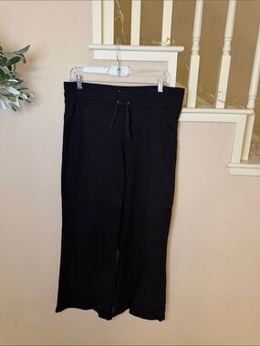 Twisted Heart Women’s Black Drawstring Wide-Leg Pants